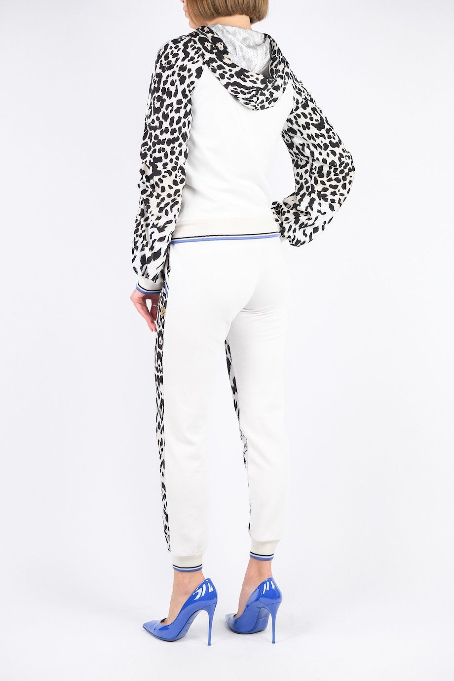 image 3 Спортивный костюм с леопардовым принтом