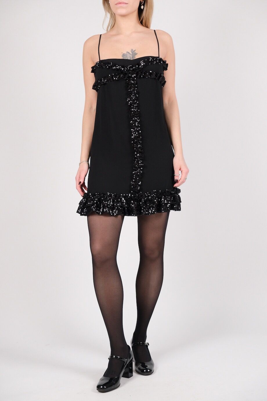 image 1 Шелковое платье черного цвета с воланами из пайеток