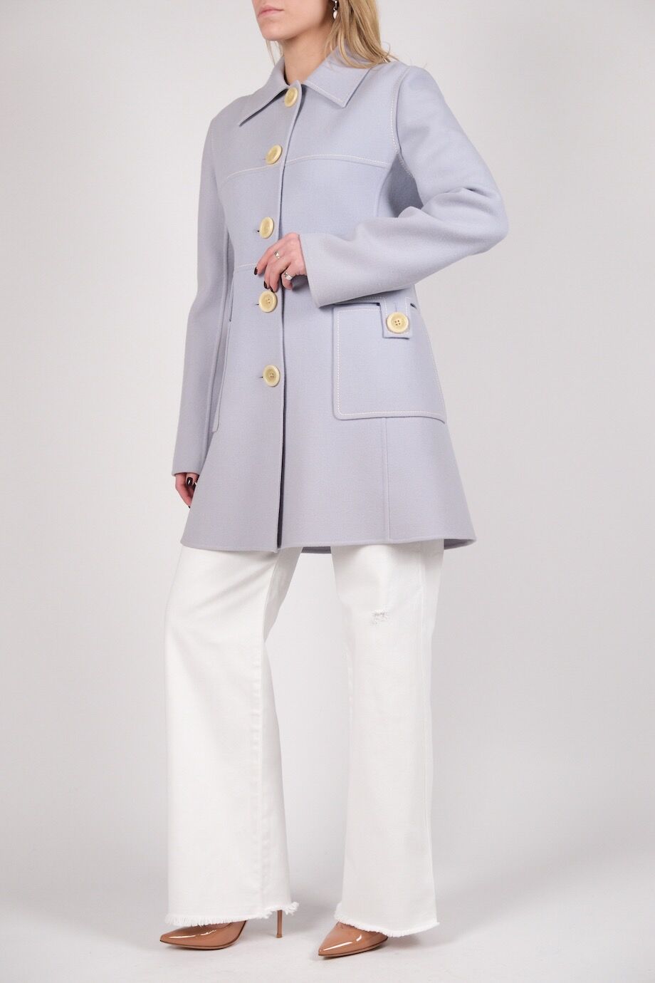 image 2 Пальто голубого цвета с накладными карманами