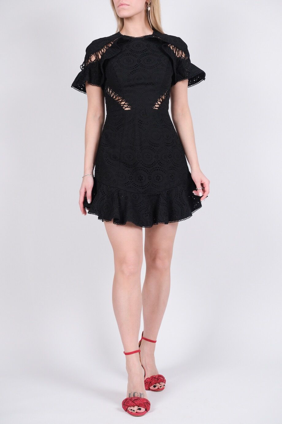 image 1 Платье черного цвета с вышивкой ришелье