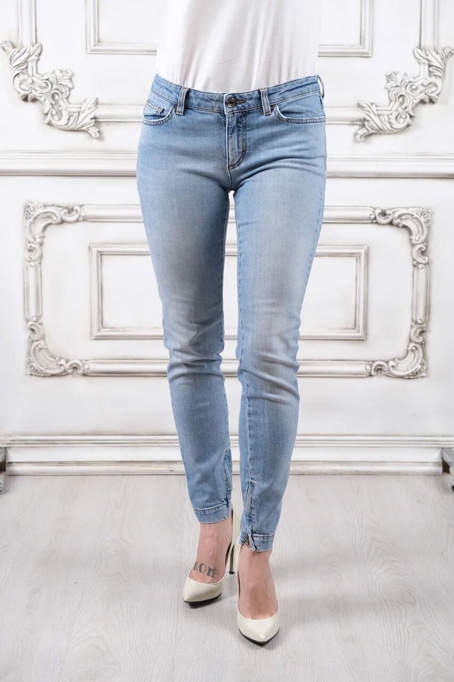 image 2 Зауженные джинсы