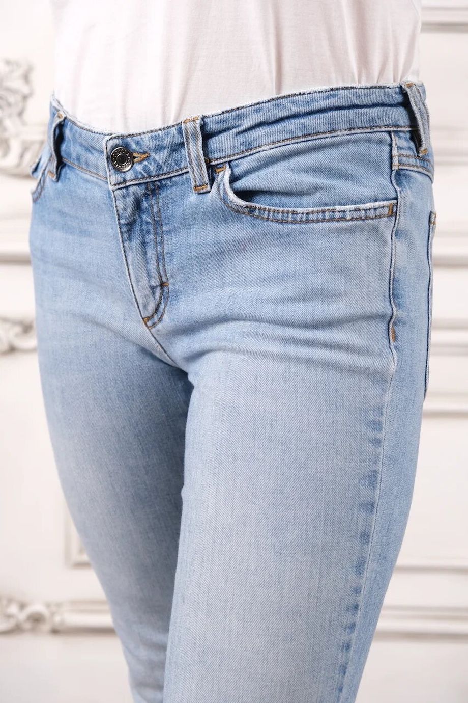 image 5 Зауженные джинсы