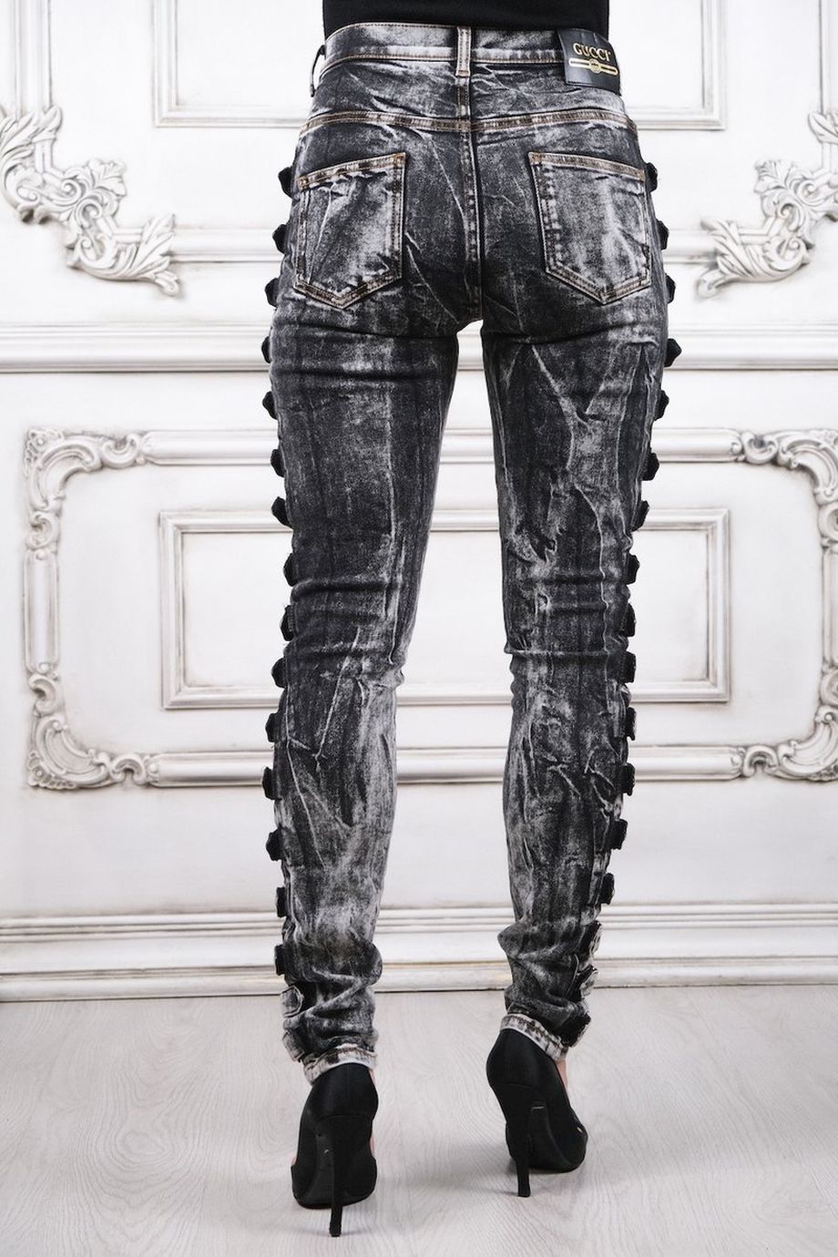 image 4 Серые джинсы с ремнями