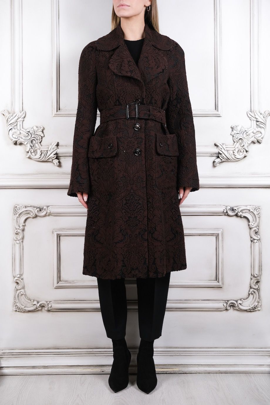 image 1 Пальто коричневого цвета с поясом