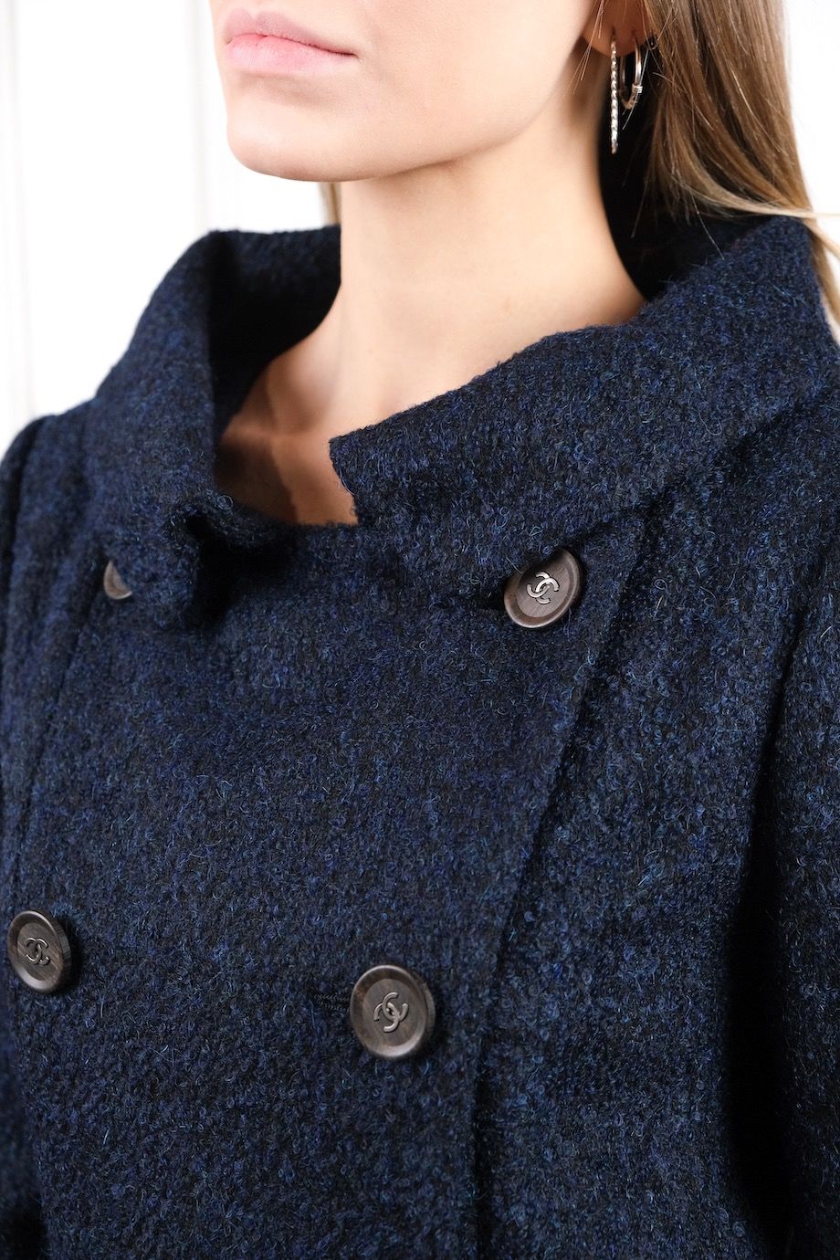 image 4 Двубортное пальто синего цвета