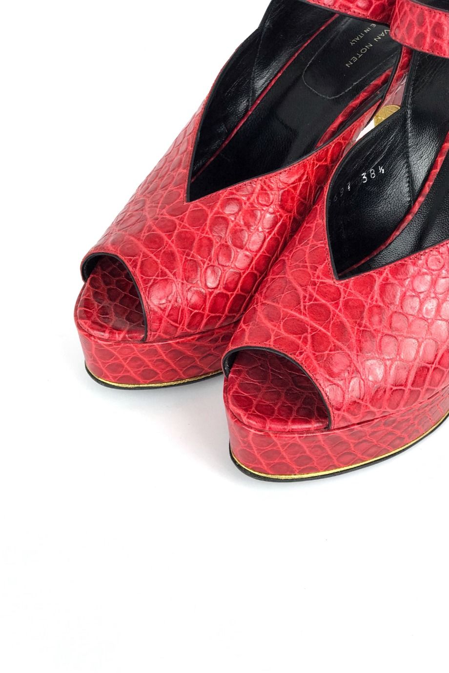 image 3 Босоножки на каблуке красного цвета