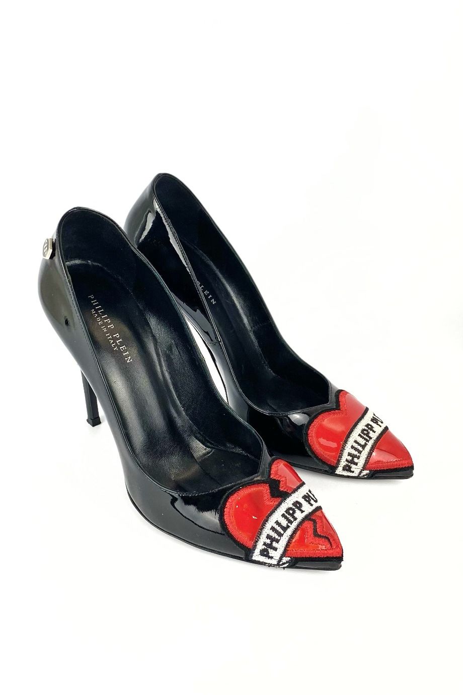 image 1 Лаковые черные туфли с принтом на носике и с шипами на каблуке