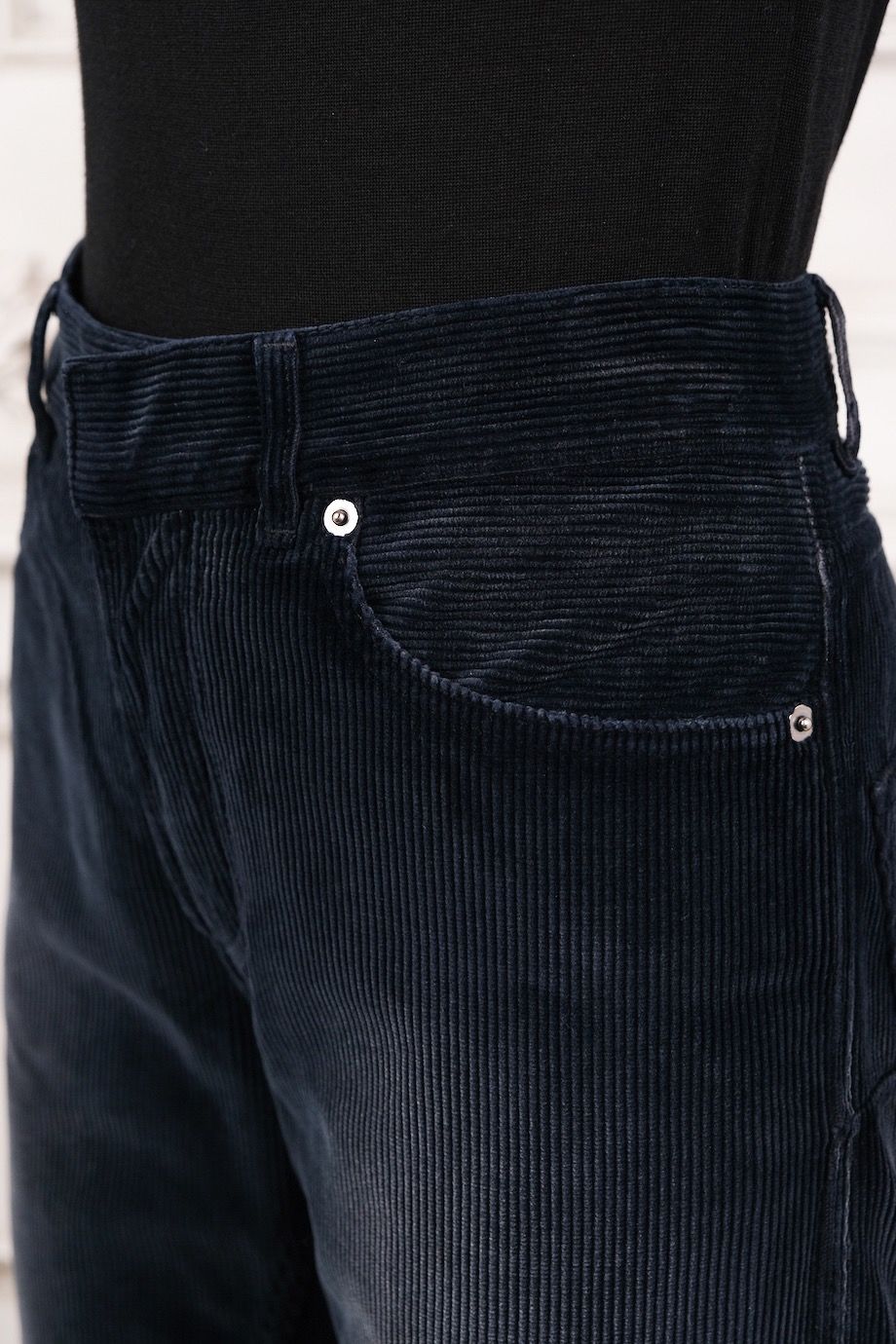 image 5 Вельветовые брюки темно-синего цвета