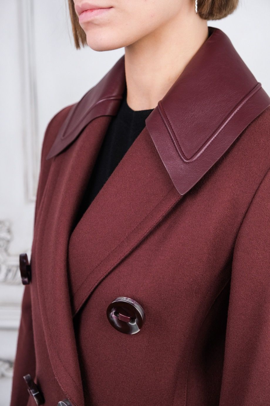 image 4 Двубортное пальто бордового цвета со съёмным воротником