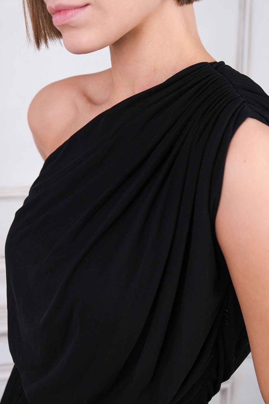 image 4 Платье черного цвета на одно плечо
