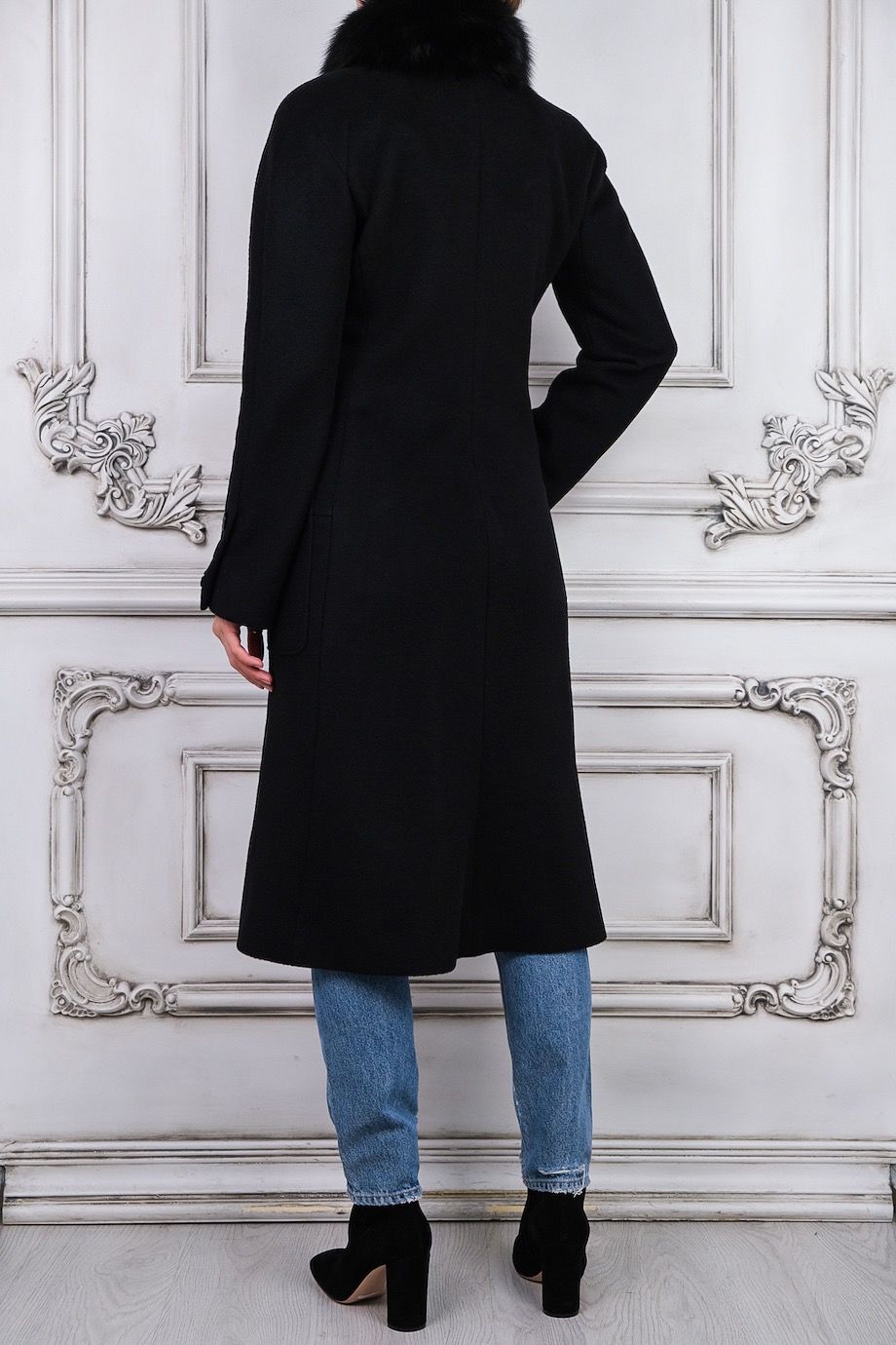 image 3 Кашемировое пальто черного цвета с меховым воротом