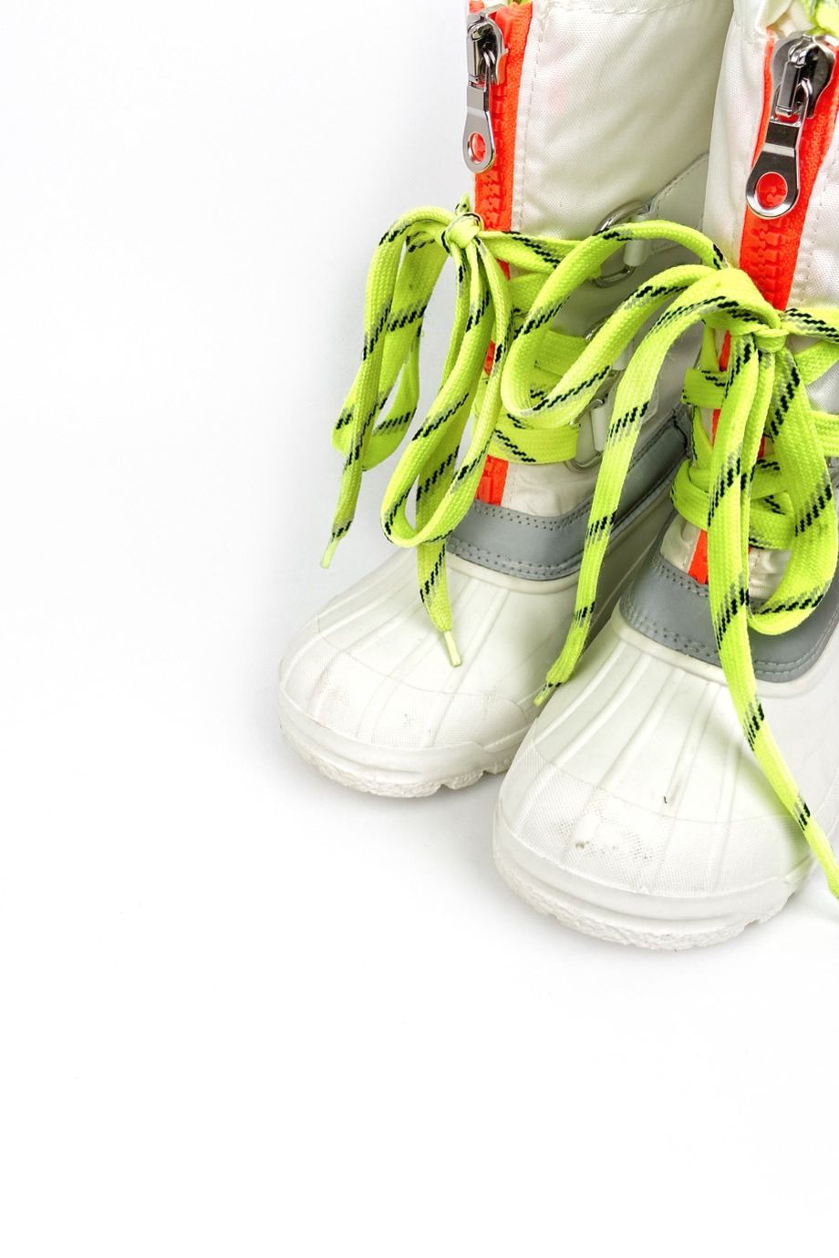 image 3 Сапоги-луноходы белого цвета со шнуровкой