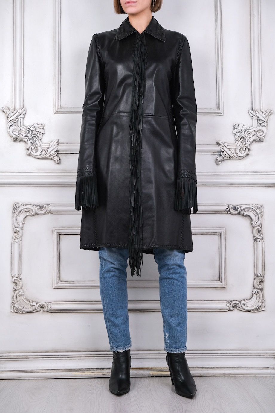 image 1 Кожаное пальто с бахромой чёрного цвета