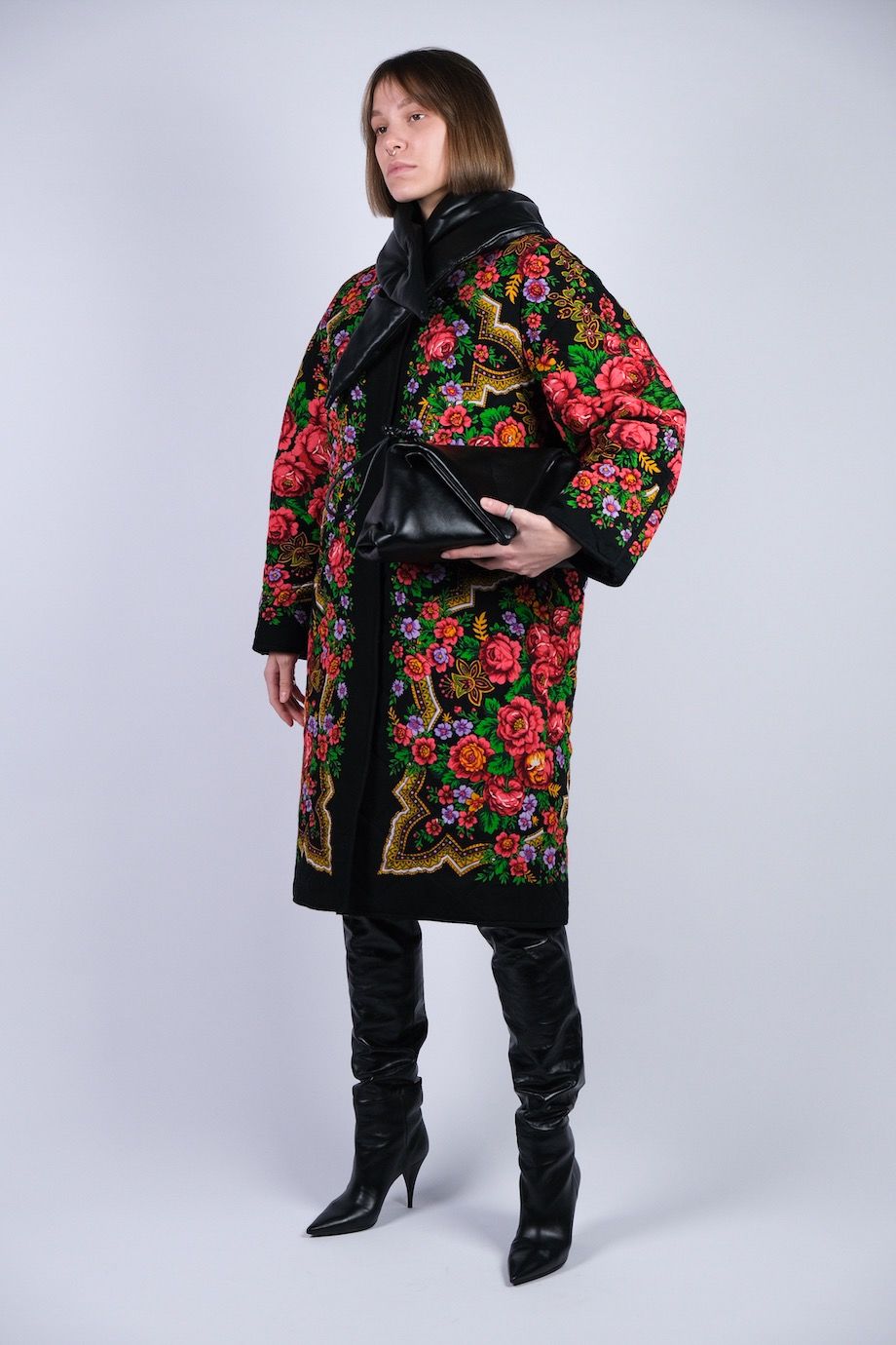 image 1 Пальто чёрного цвета с цветочным принтом