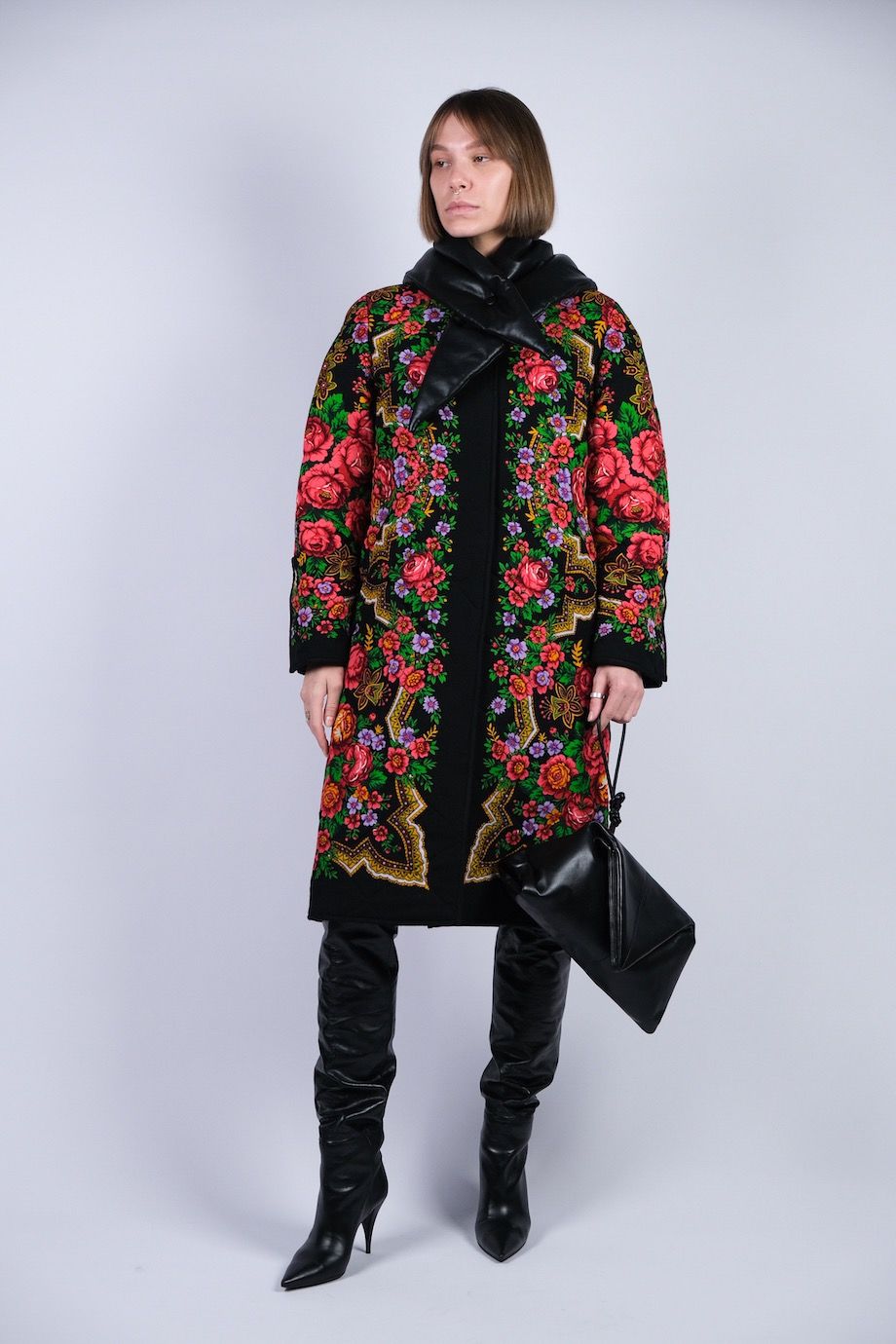 image 2 Пальто чёрного цвета с цветочным принтом