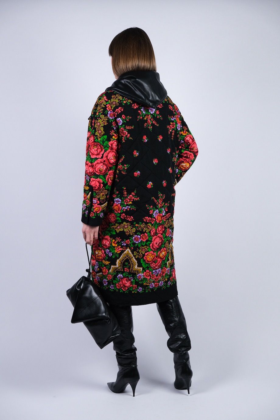 image 3 Пальто чёрного цвета с цветочным принтом