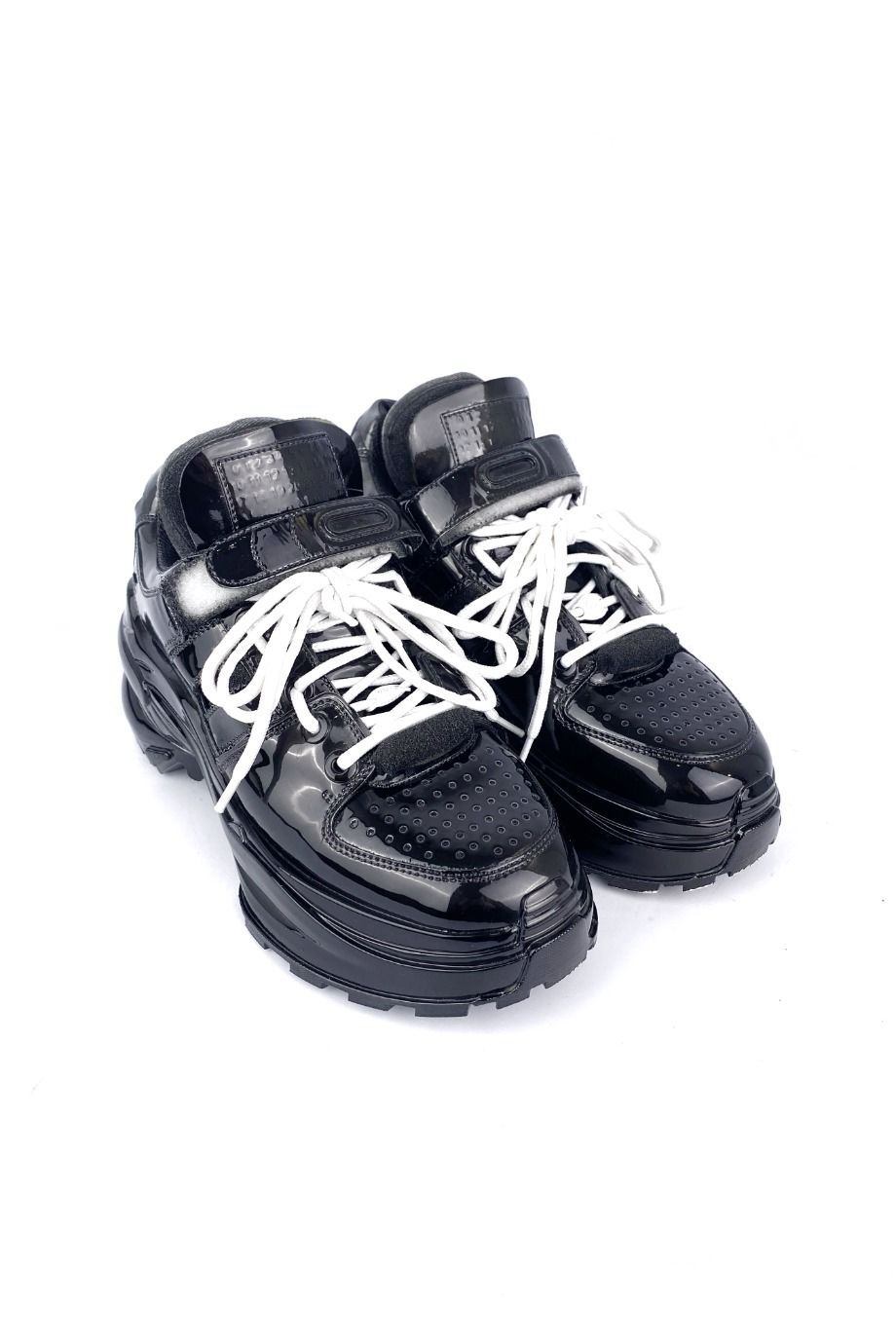 image 1 Лаковые кроссовки чёрного цвета