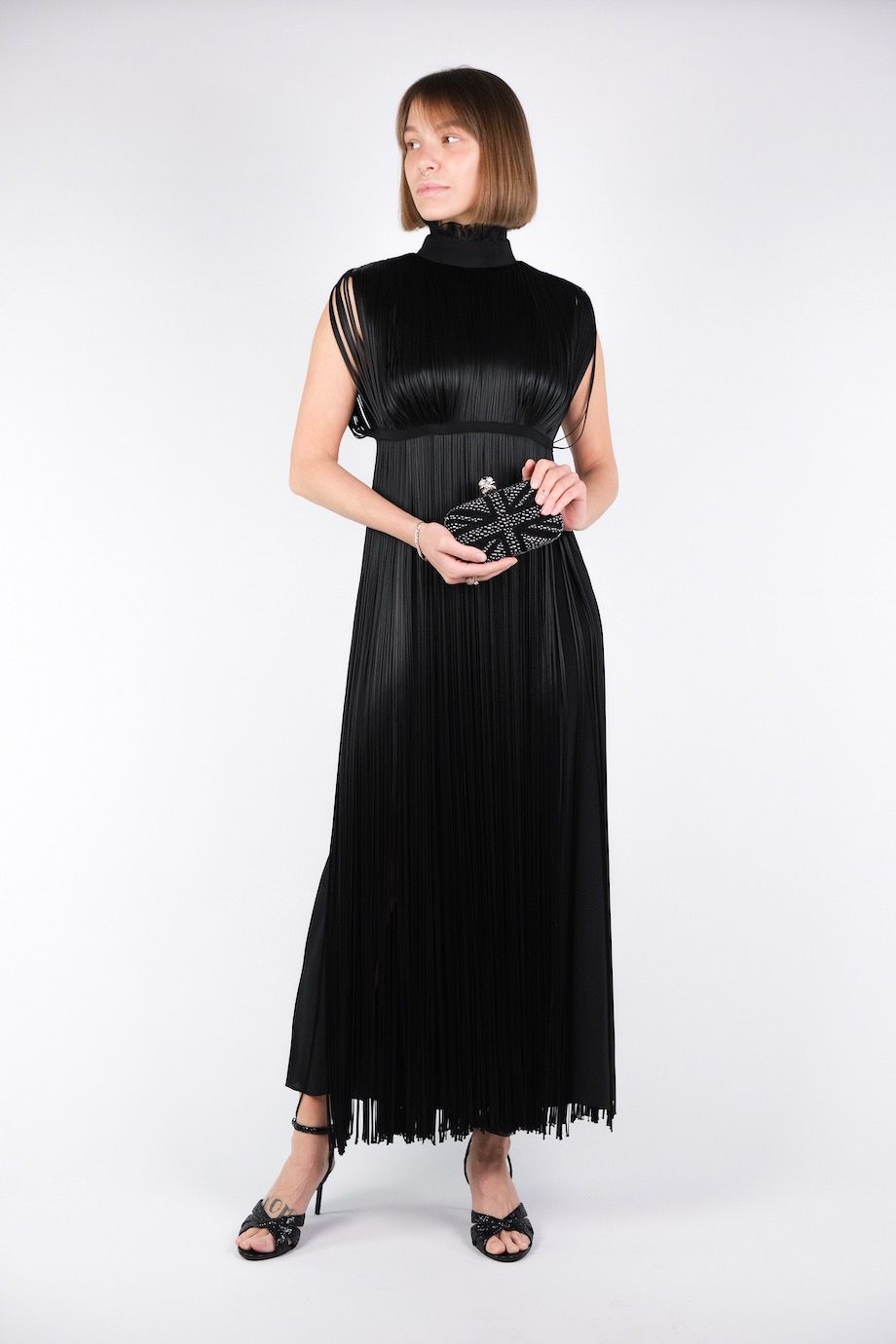 image 1 Платье без рукавов чёрного цвета с бахромой