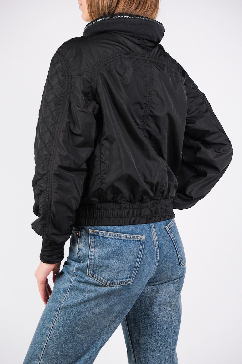 image 3 Куртка чёрного цвета с трикотажными вставками