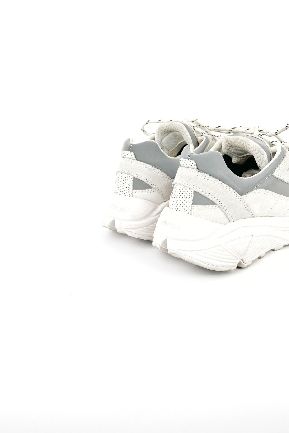 image 4 Комбинированные кроссовки серого цвета