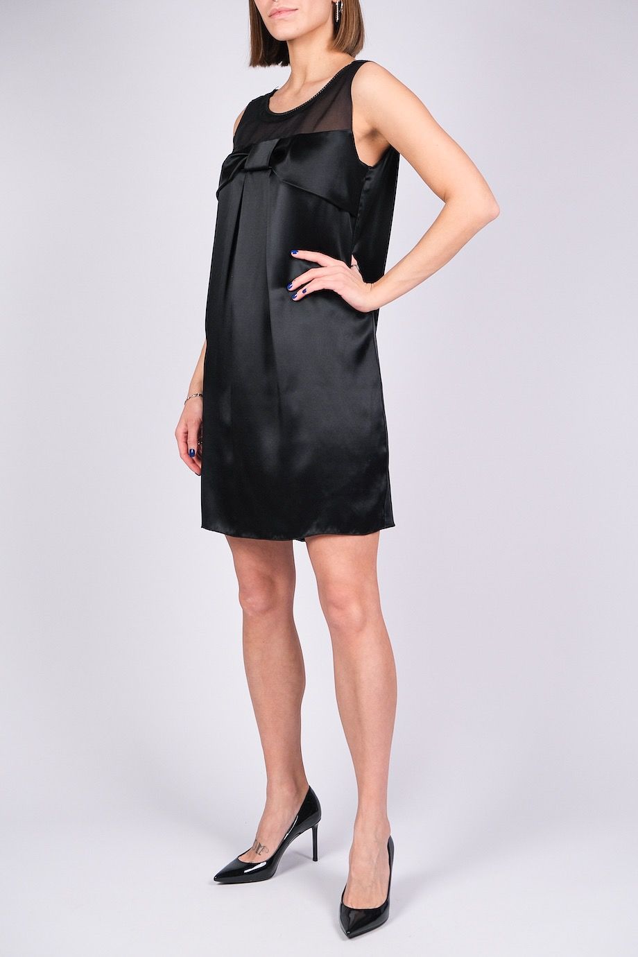 image 2 Шелковое черное платье с бантом