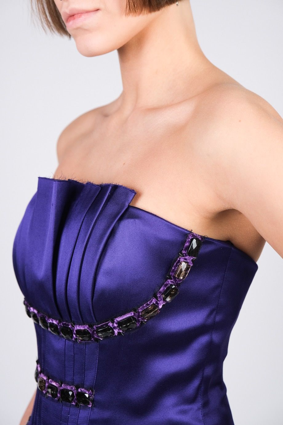 image 4 Платье фиолетового цвета без бретелей с декором