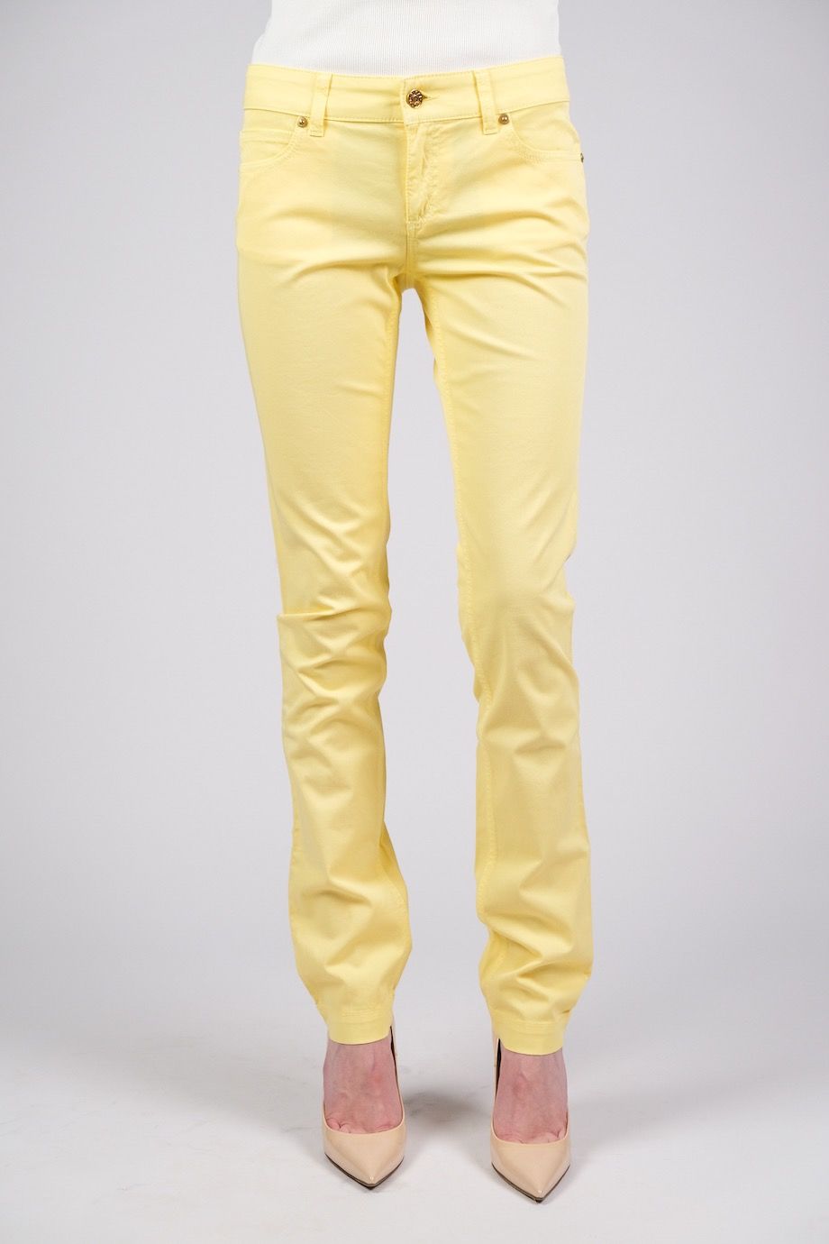 image 2 Зауженные джинсы желтого цвета