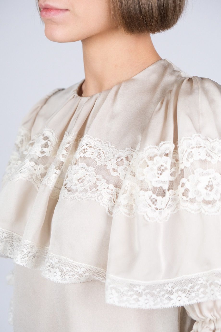 image 4 Блуза бежевого цвета с кружевом