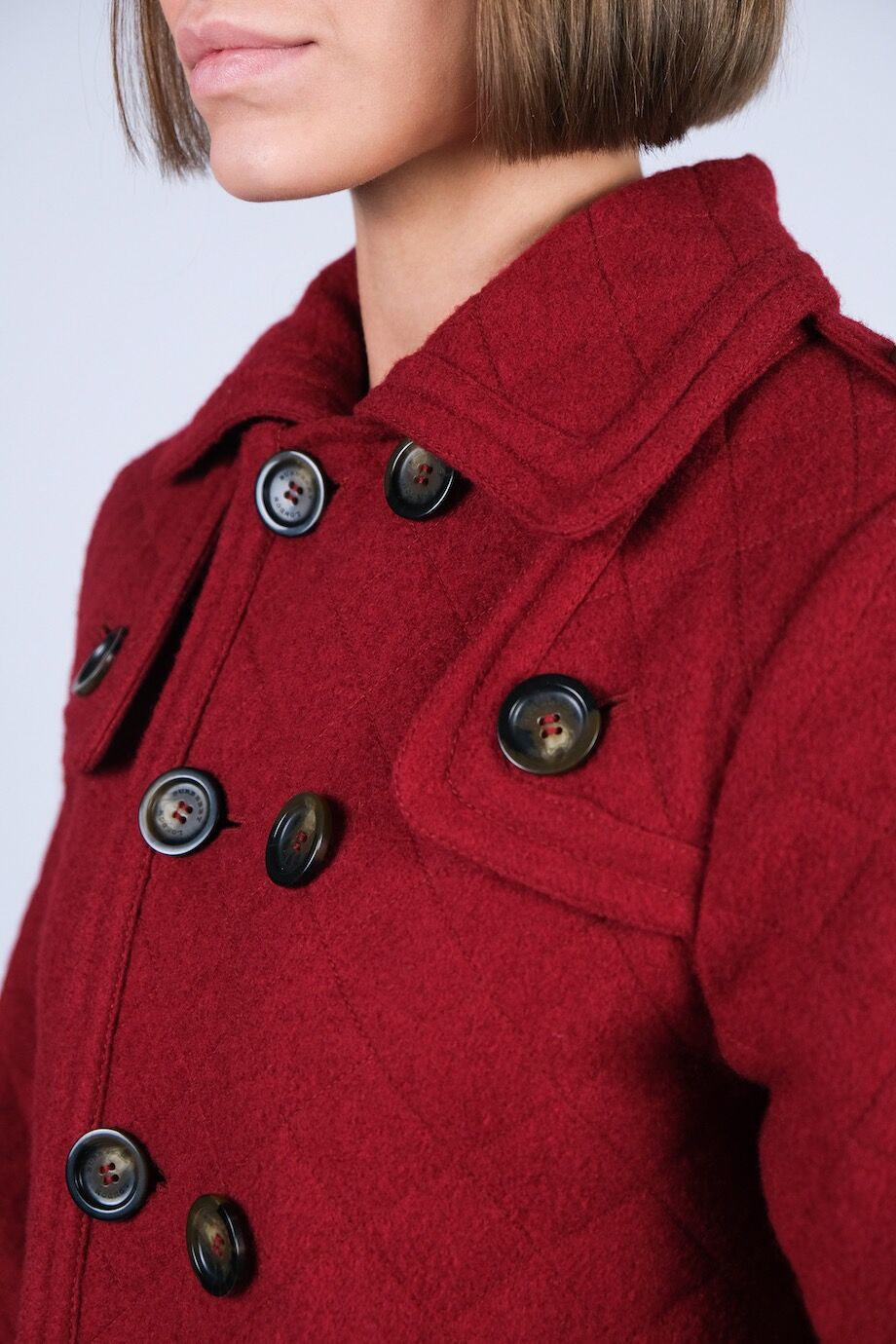 image 4 Укороченное пальто красного цвета