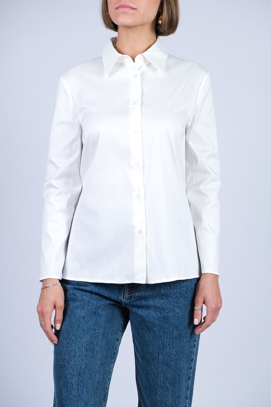 image 1 Рубашка белого цвета с поясом