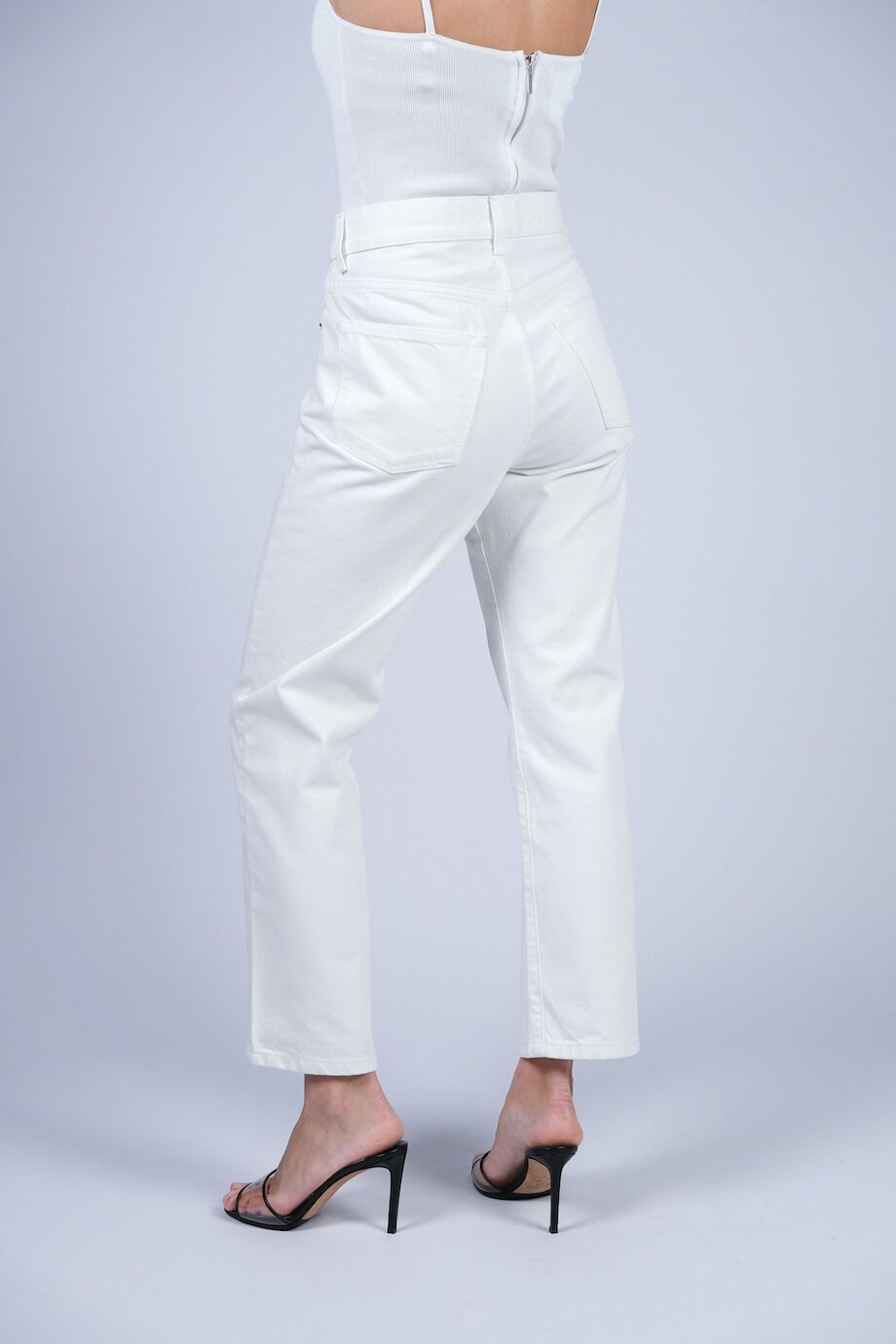 image 4 Укороченные джинсы белого цвета