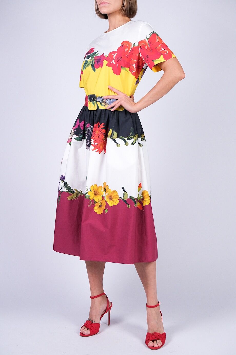 image 2 Платье комбинированное по цвету с цветочным принтом