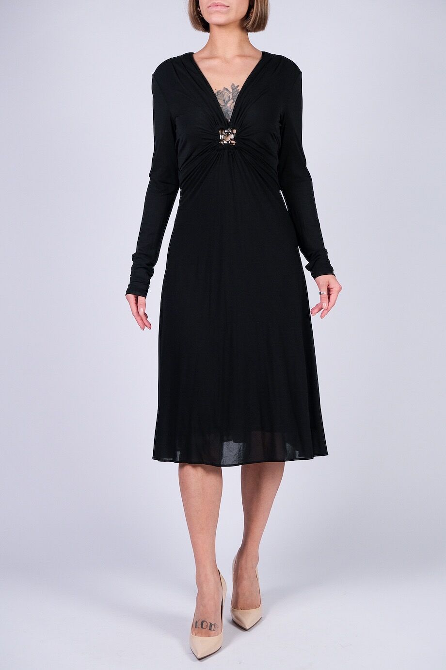 image 1 Платье черного цвета с декором