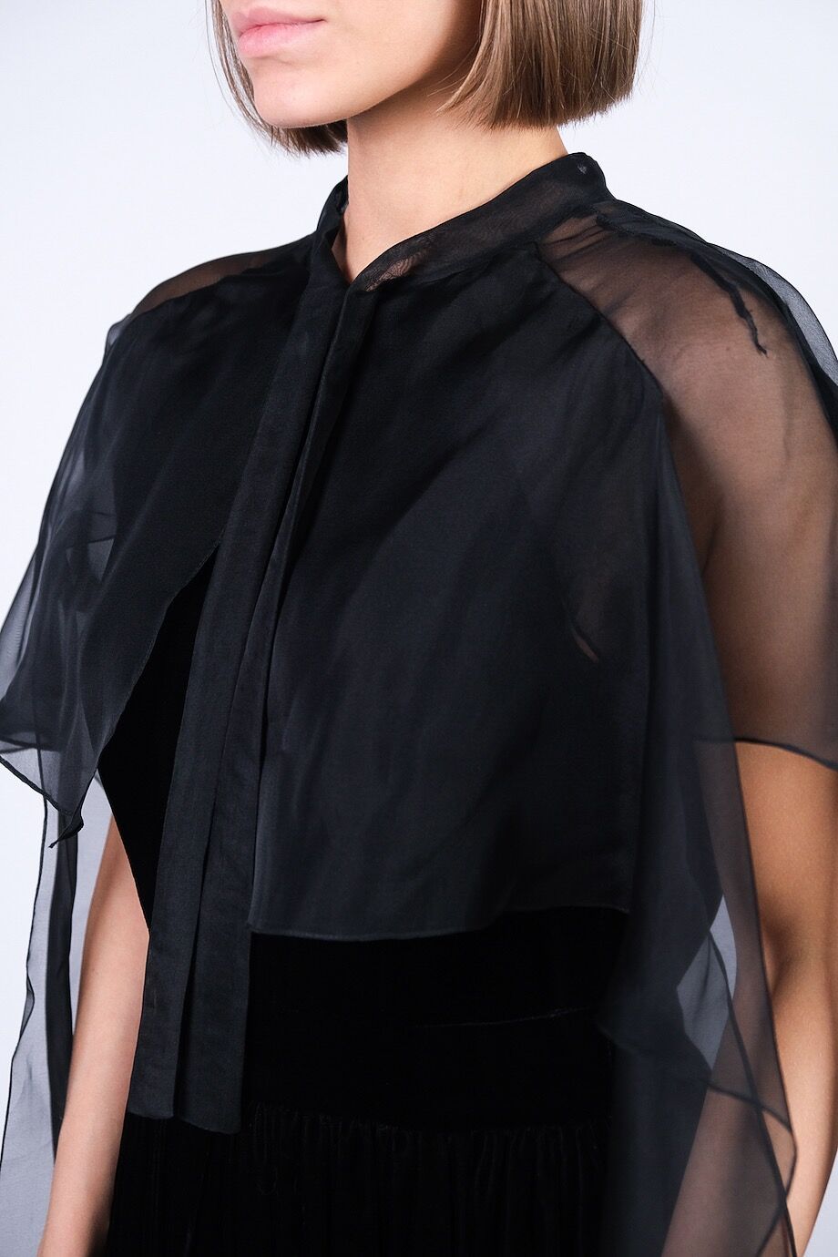 image 4 Велюровое платье чёрного цвета с вставками из шёлка