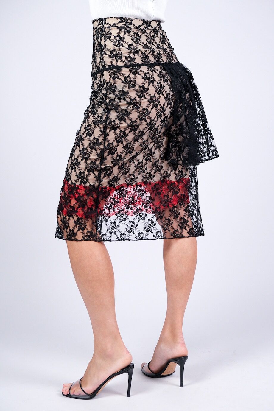 image 4 Кружевная юбка чёрного цвета с красной вставкой