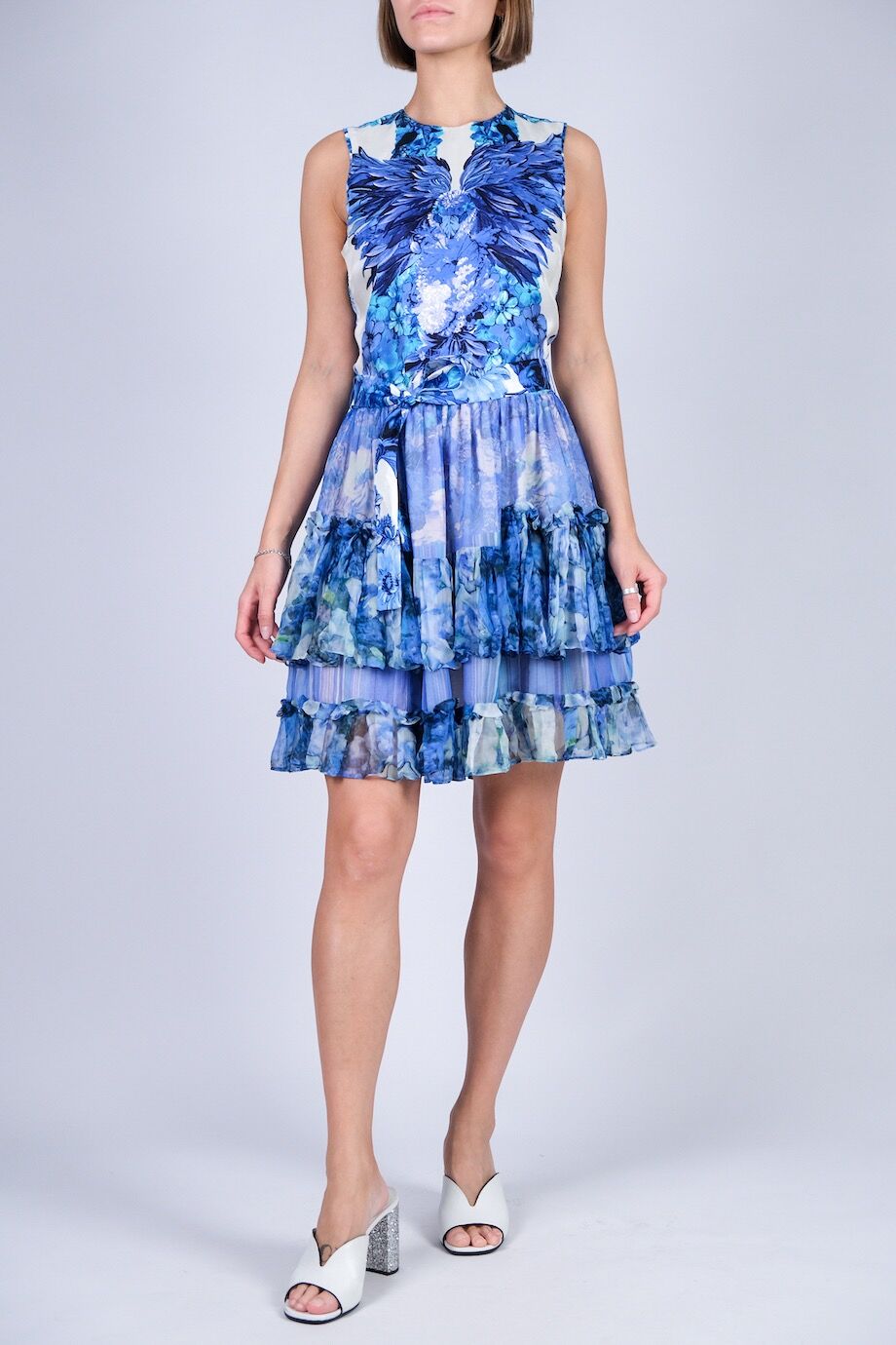 image 1 Шелковое платье с цветочным принтом синего цвета