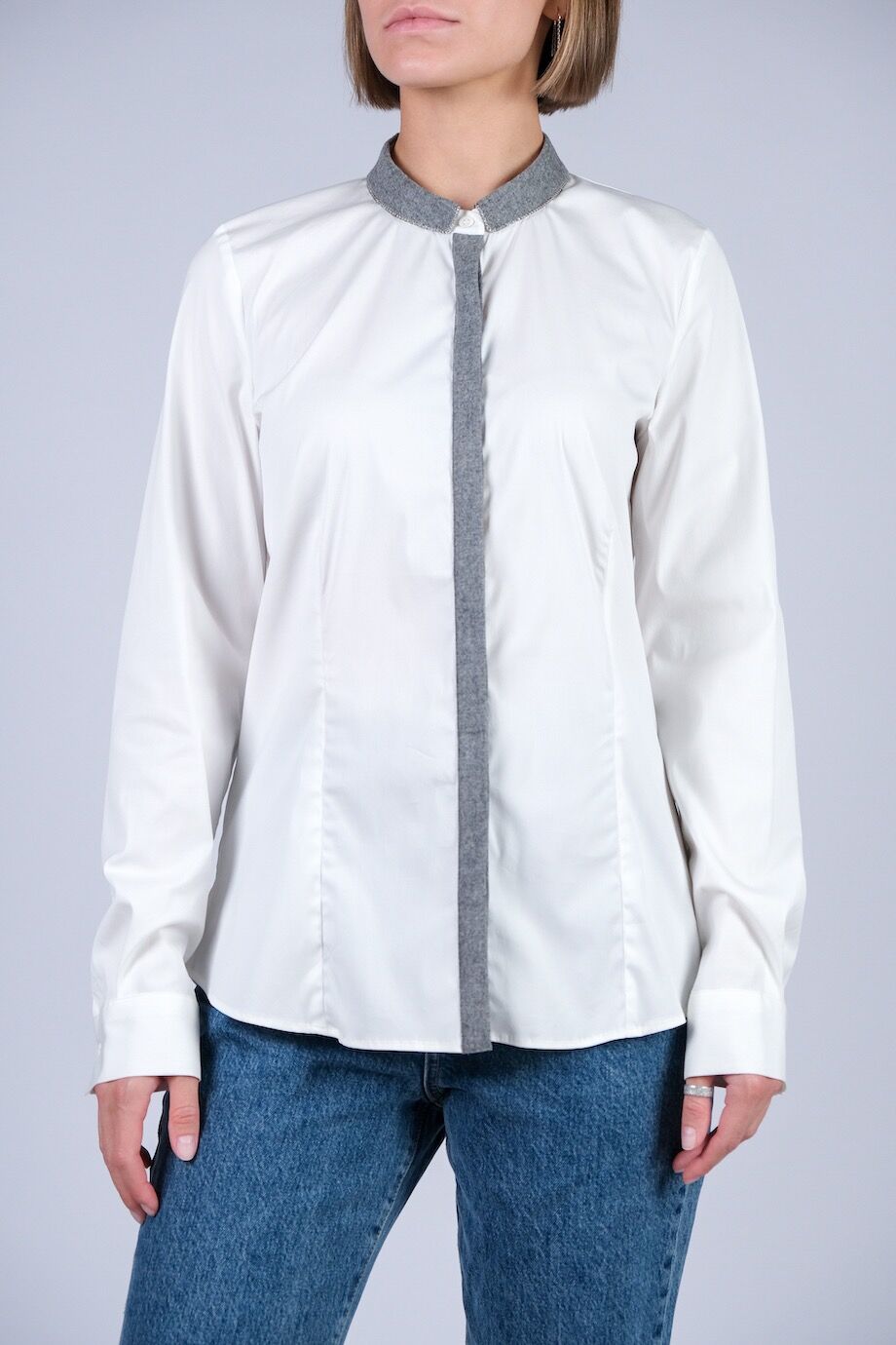 image 1 Рубашка белого цвета с серой окантовкой