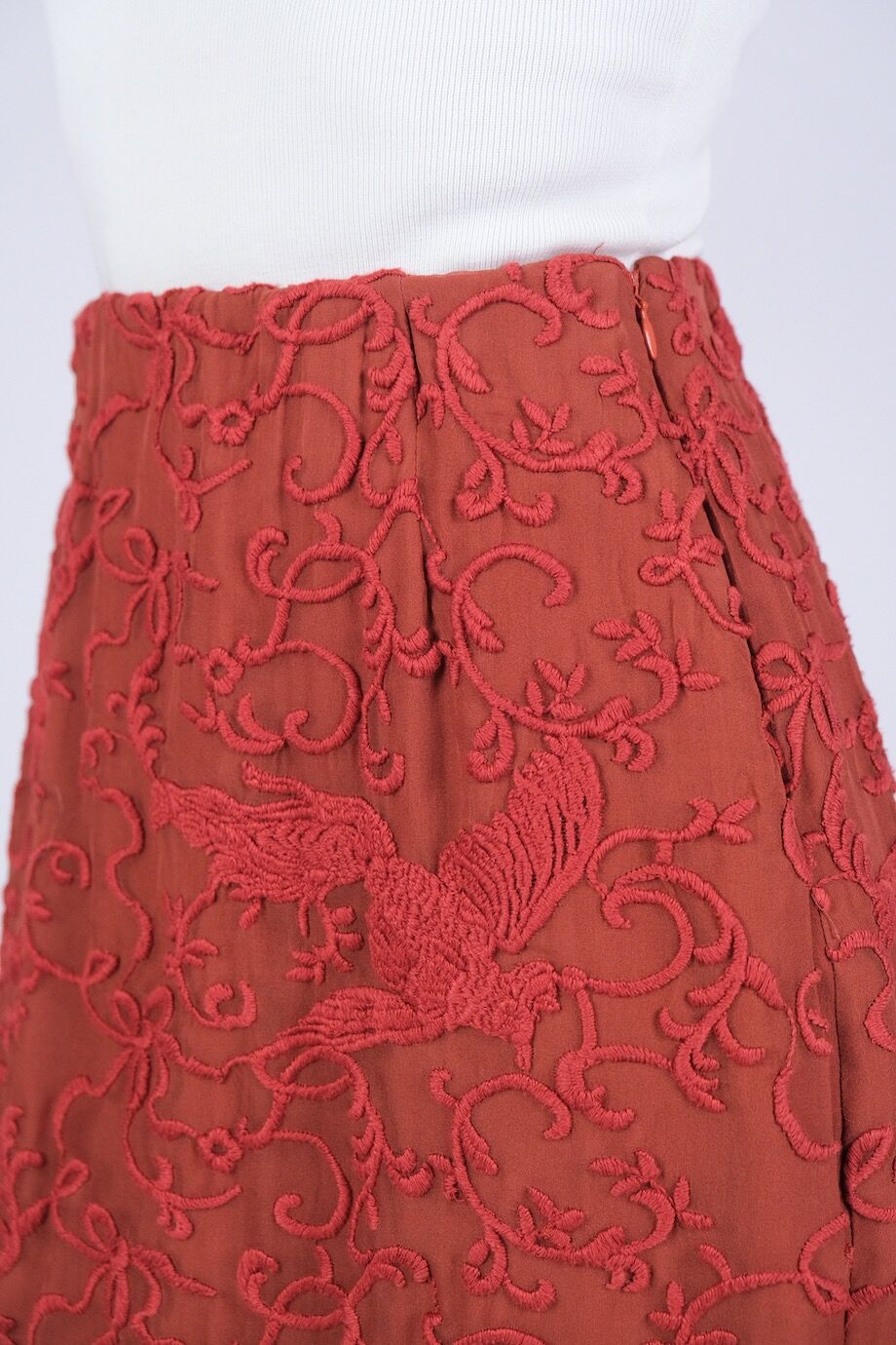 image 5 Шелковая юбка с вышивкой оранжевого цвета