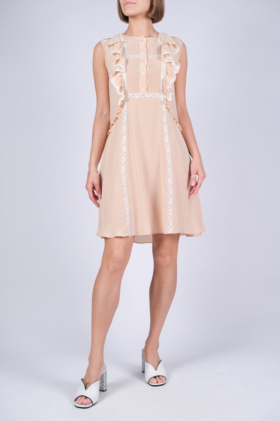 image 1 Платье персикового цвета с отделкой из кружева