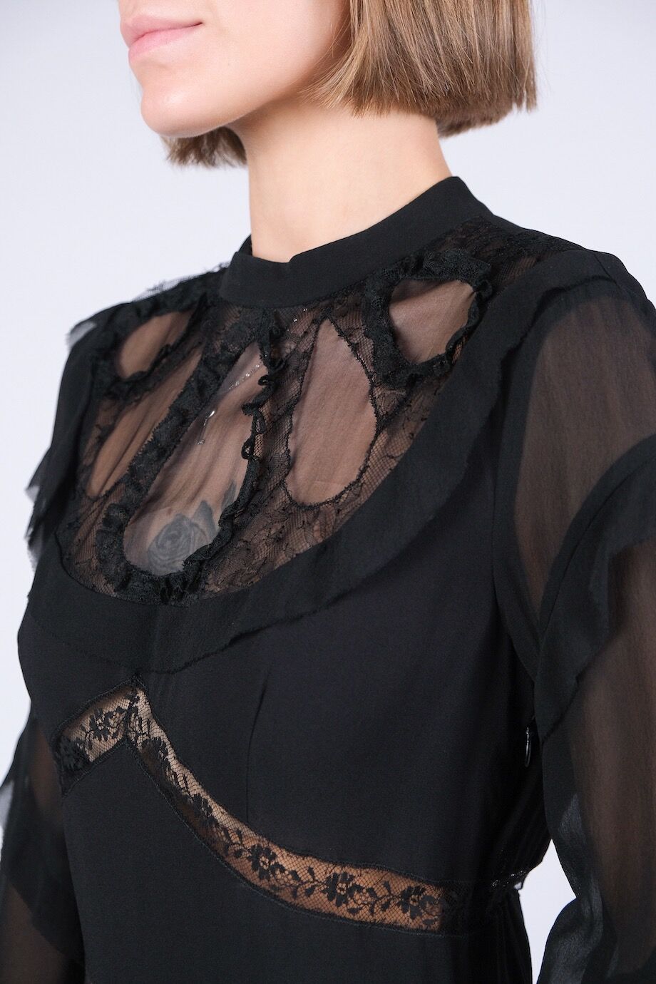 image 4 Платье черного цвета с воланами и кружевом