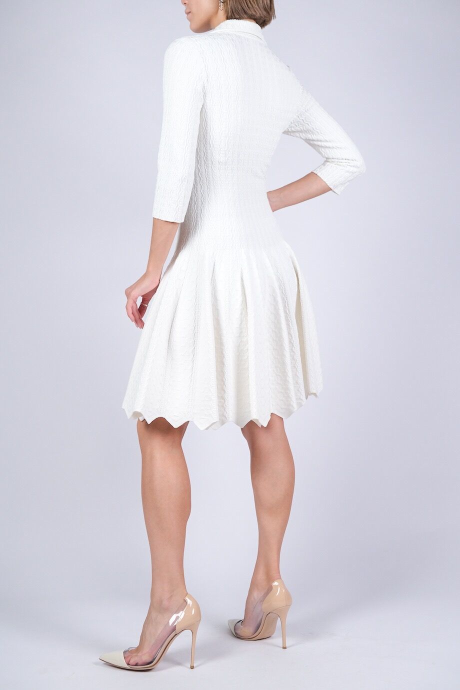 image 3 Платье с длинным рукавом молочного цвета на молнии