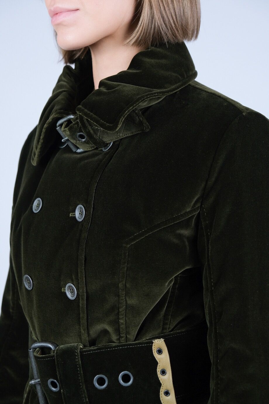 image 4 Велюровая куртка цвета хаки с поясом