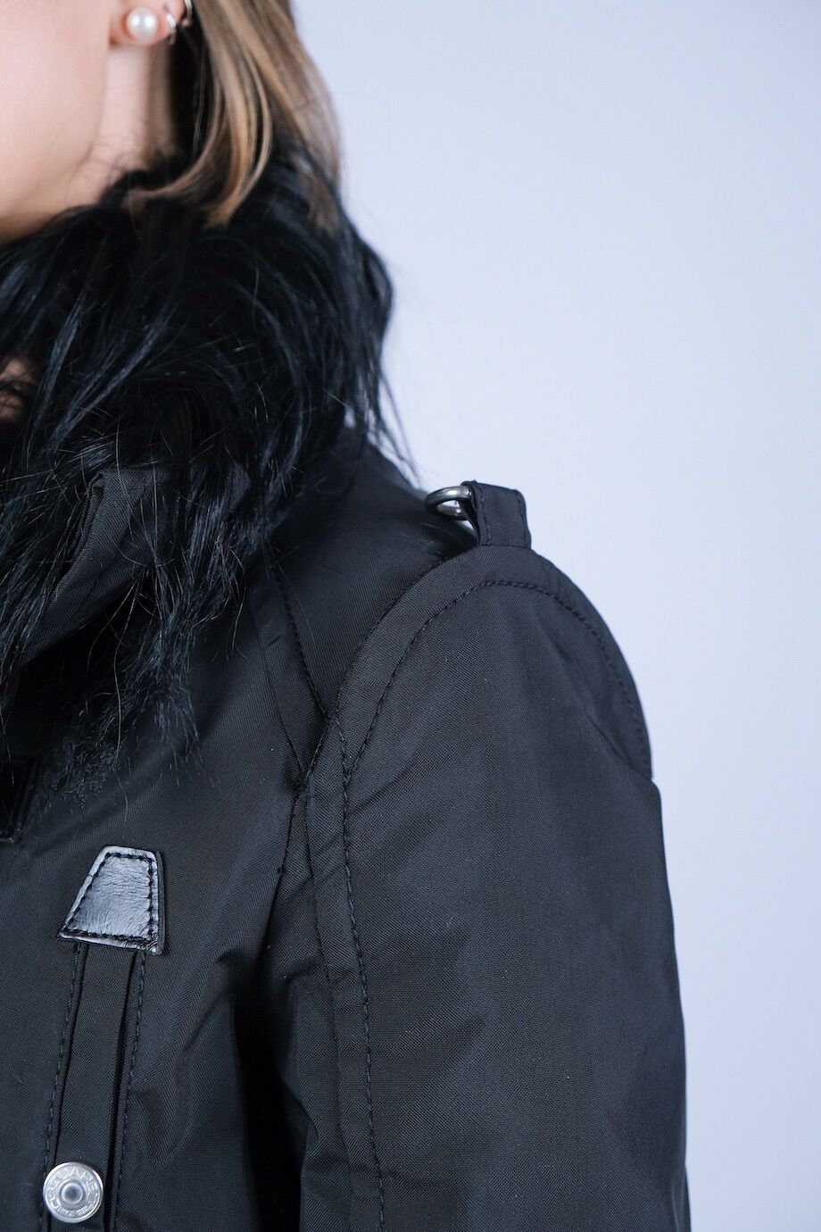 image 5 Куртка черного цвета с меховой отделкой