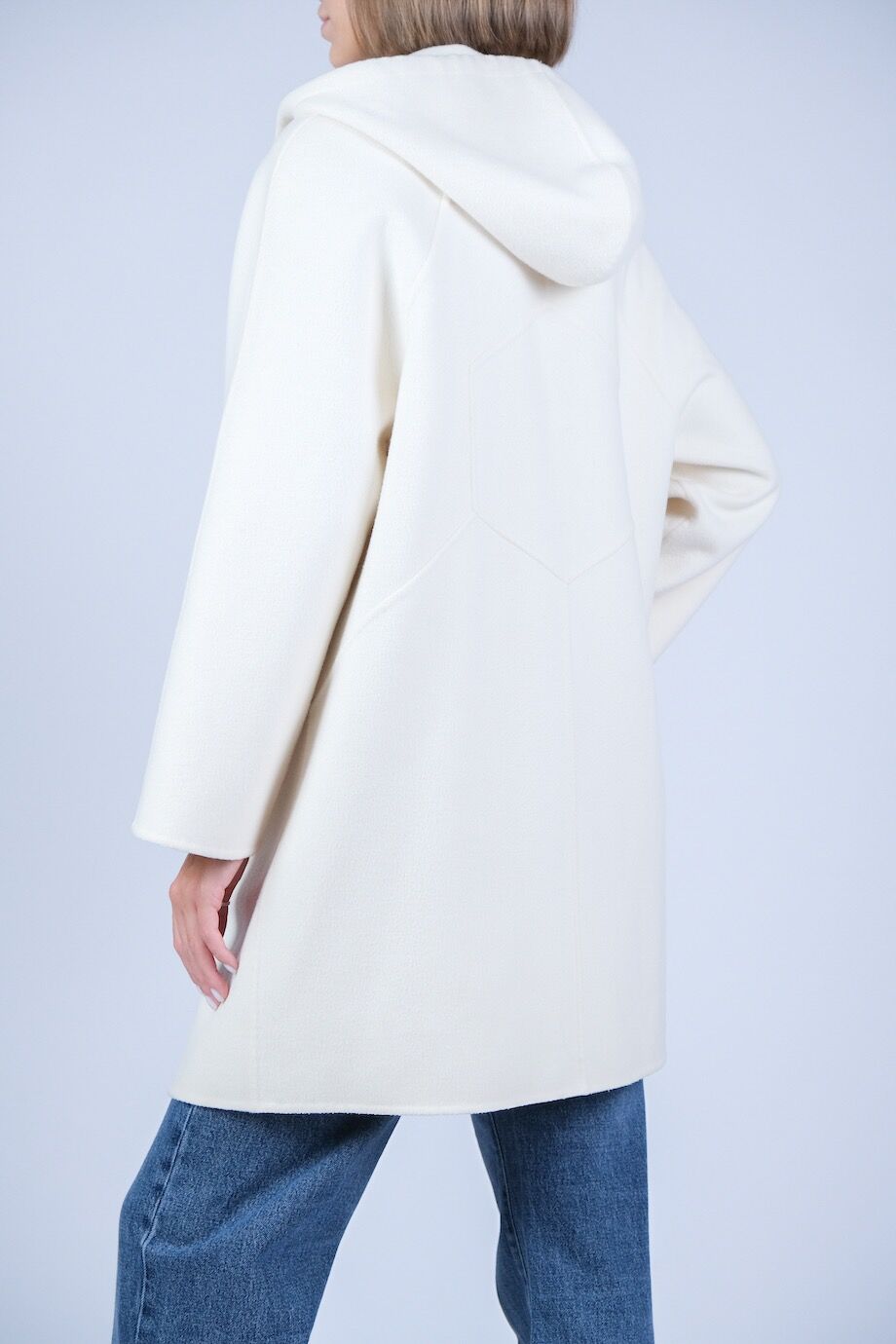 image 3 Пальто молочного цвета с капюшоном