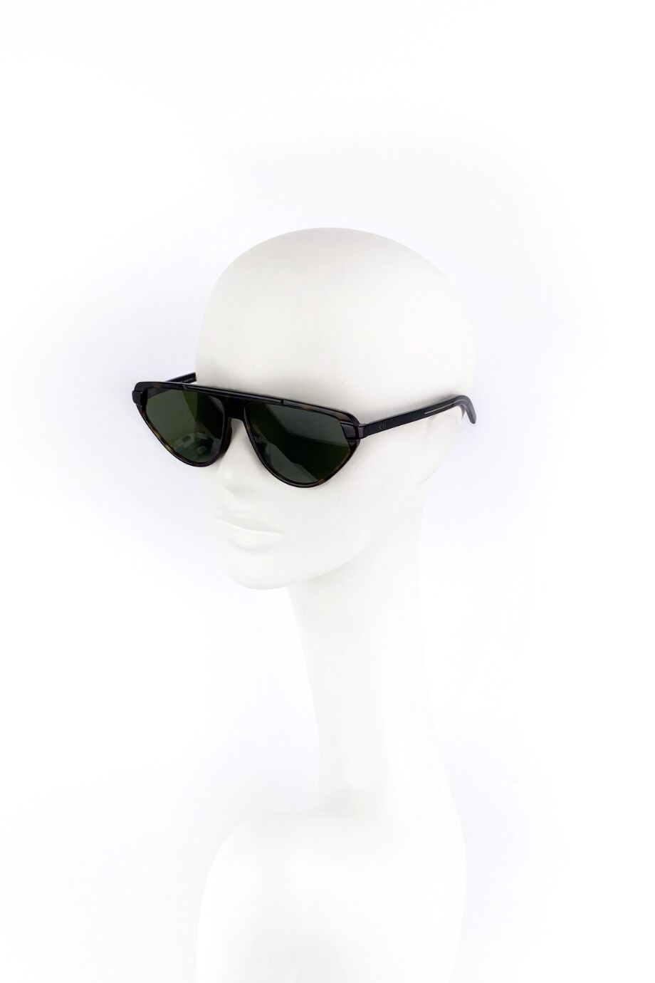 image 5 Солнцезащитные очки в роговой оправе