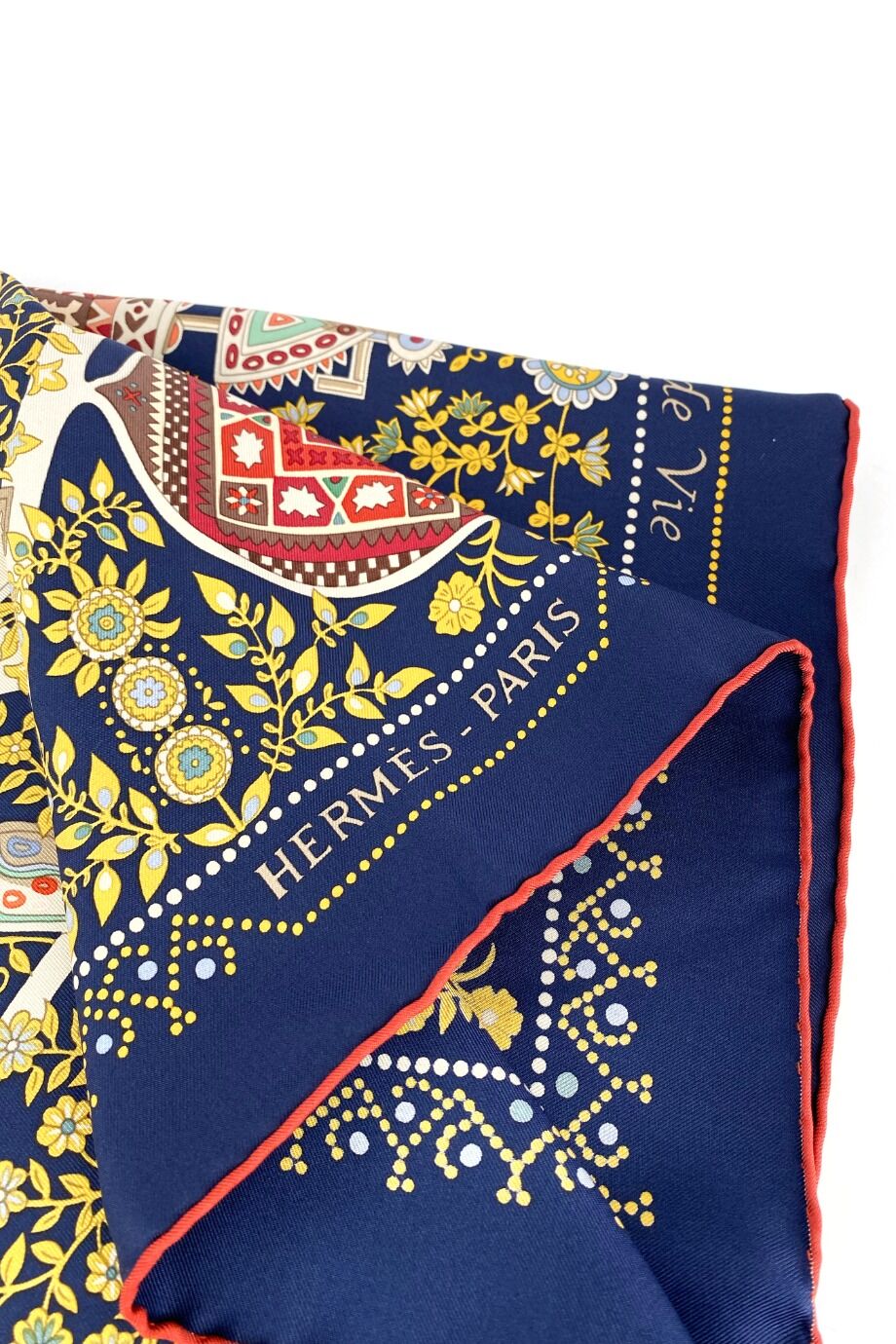 image 3 Шелковый платок темно-синего цвета с орнаментом
