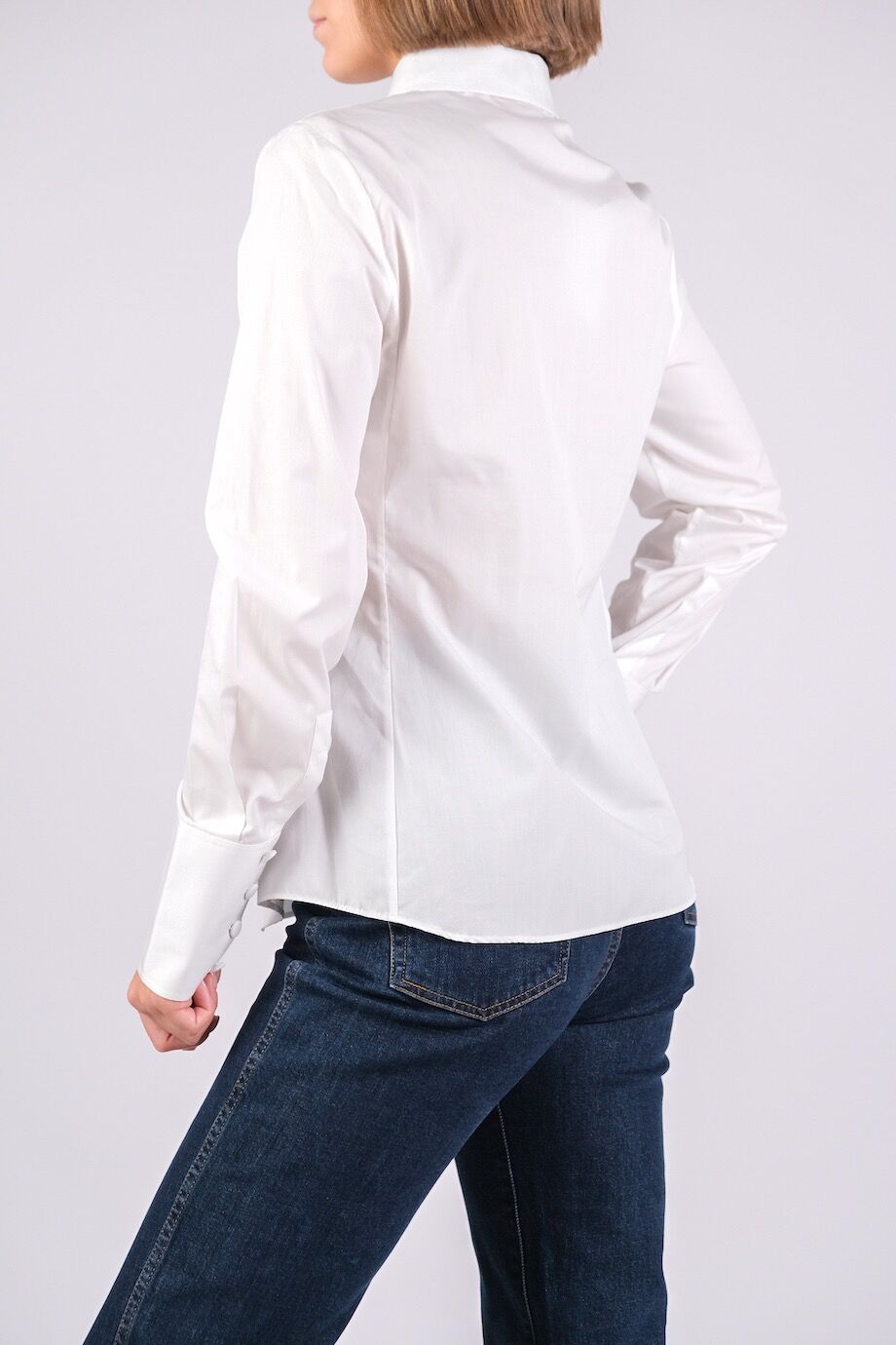 image 3 Рубашка белого цвета с широкими манжетами