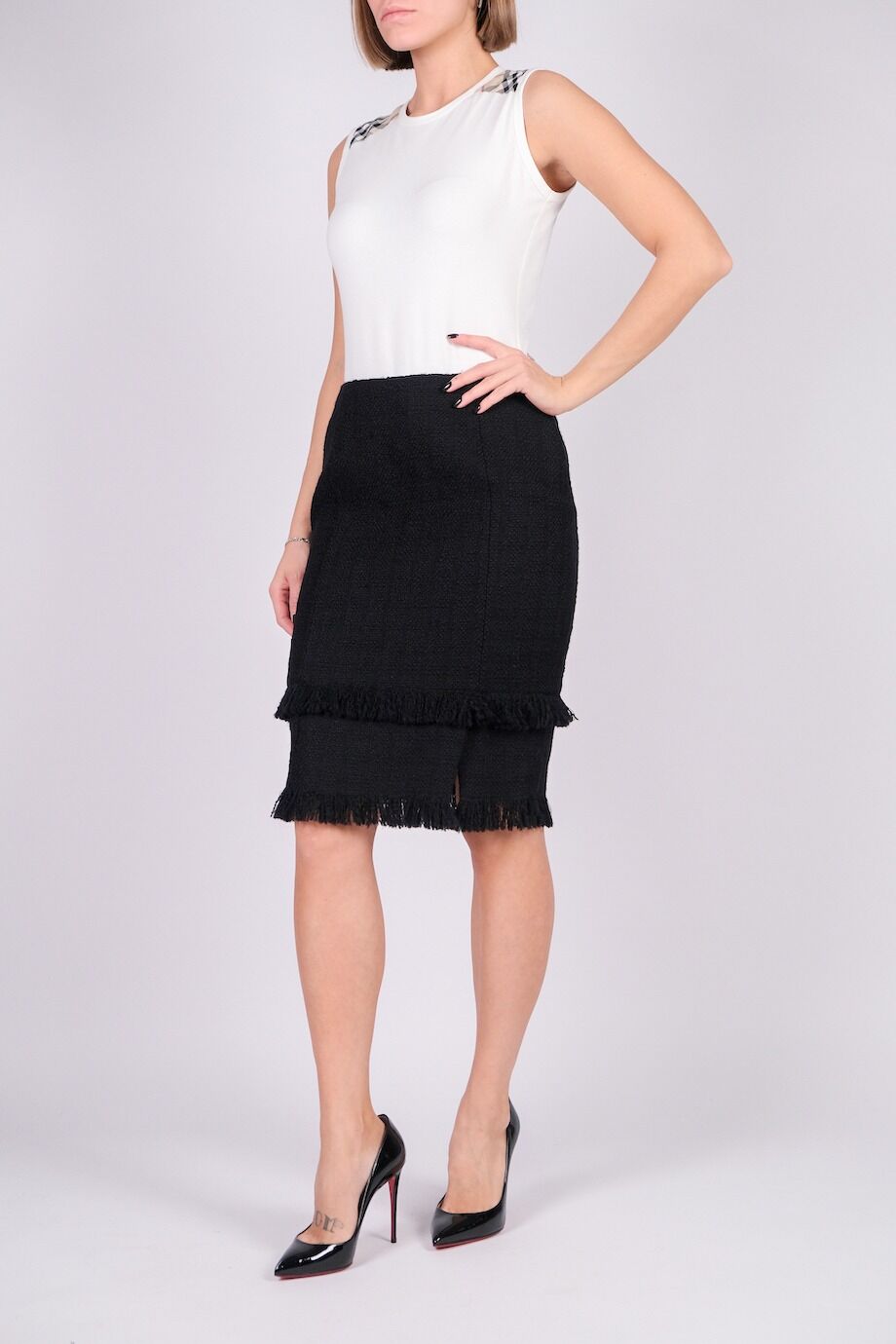 image 1 Твидовая юбка чёрного цвета с бахромой