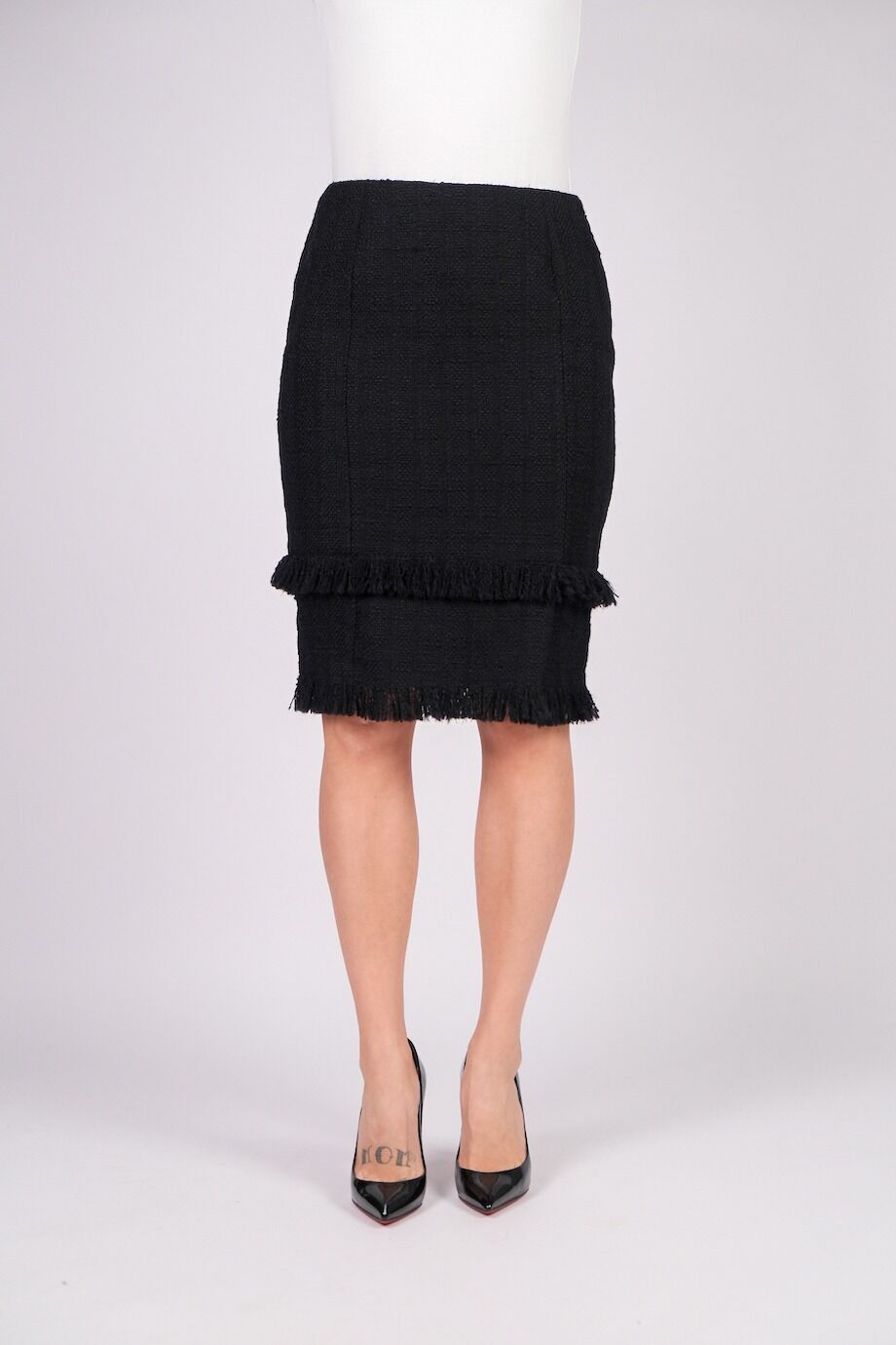 image 2 Твидовая юбка чёрного цвета с бахромой