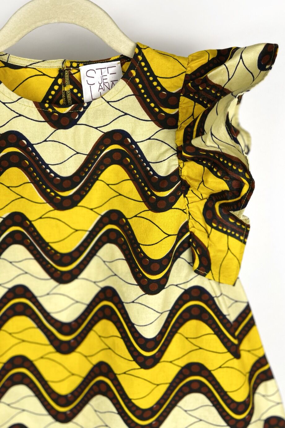 image 2 Детский топ с оборками и желтым орнаментом